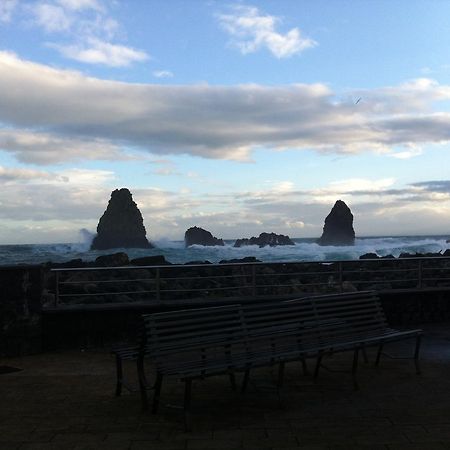 B&B Ciclopi Aci Castello Exterior foto